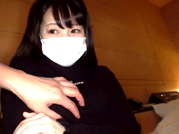 【個人撮影】桃尻とパイパンが絶景のＰ活女子！恥ずかしがりながら糸引くほど濡れ、クリと膣内を責められ我慢できず絶頂…